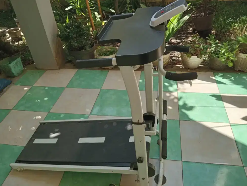 Treadmill Manual Bekas Murah - Monitor LCD - Mulus