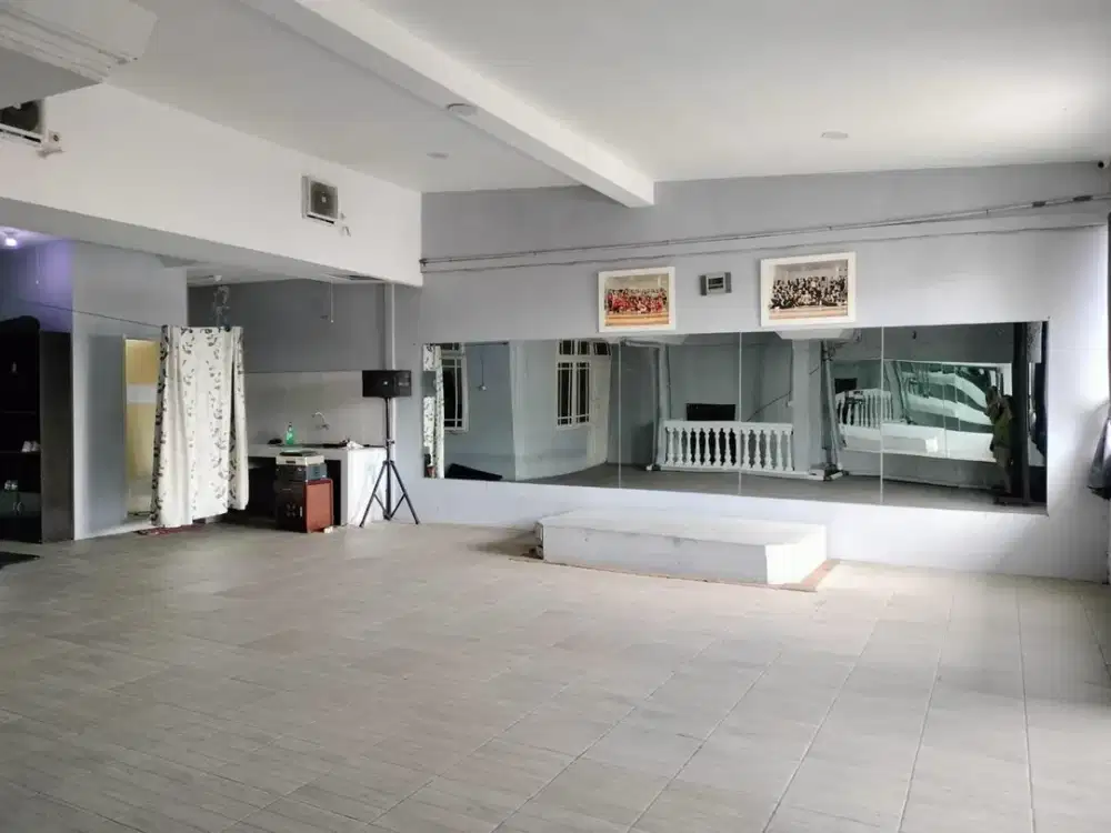 Dijual Tempat Usaha 2 Lantai Siap Pakai Cocok untuk Usaha Lokasi di Tengah Kota Maleber Bandung