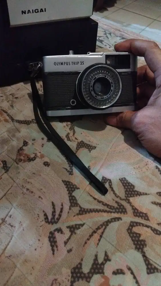 D jual barang  proyektor dan camera vintage kondisi aman, mqein hidup.