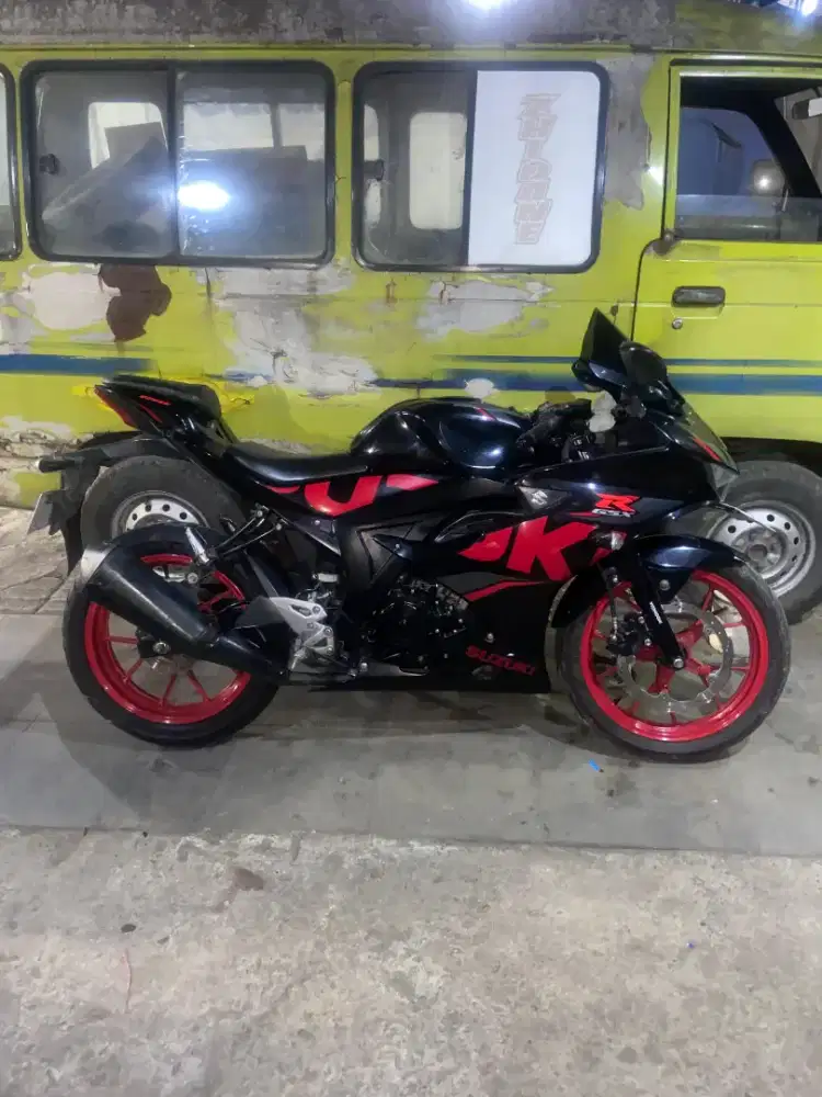 Suzuki gsx 150 Plat D bandung
