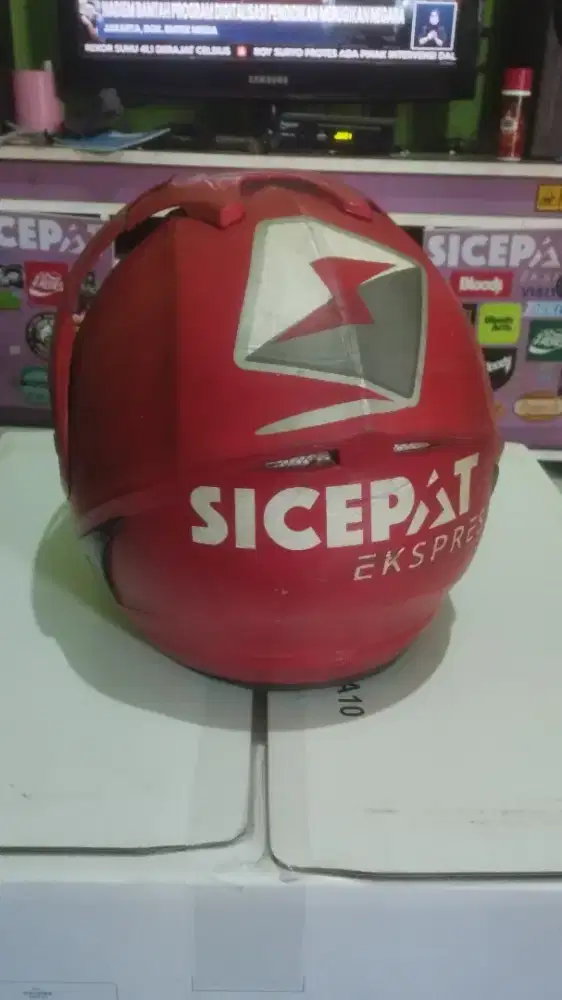 Helm Sicepat Ekspres