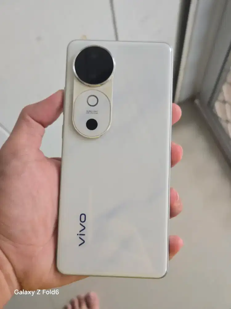 Vivo s19 512gb inter