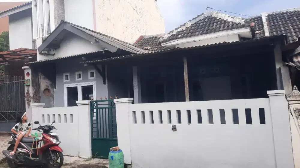 Rumah siap huni barusan renovasi,jln depan ckp mobil,buntu anti bising