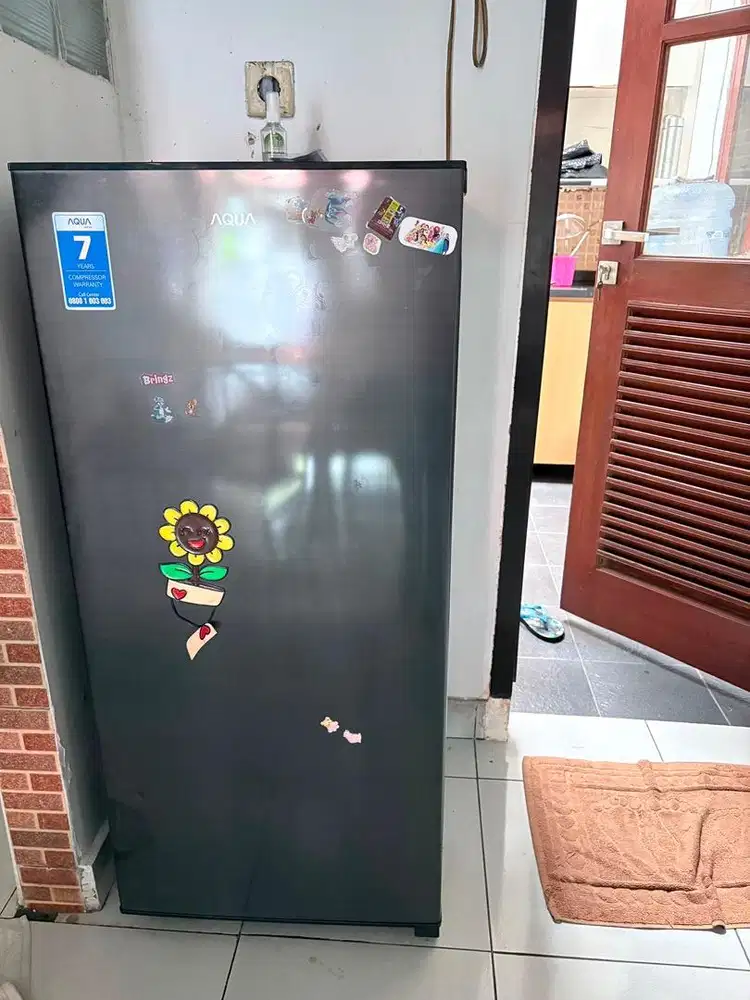 Kulkas 1 pintu AQUA AQR D191