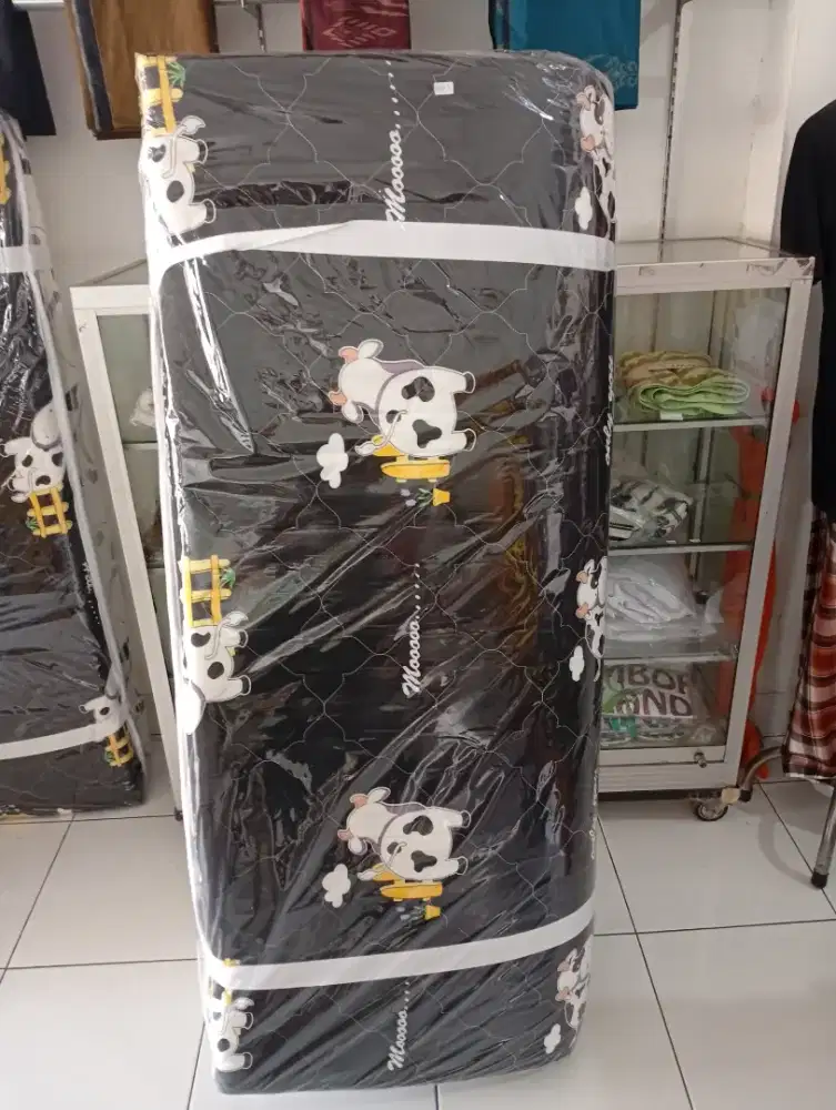 Kasur gulung ukuran: 150x200x8cm