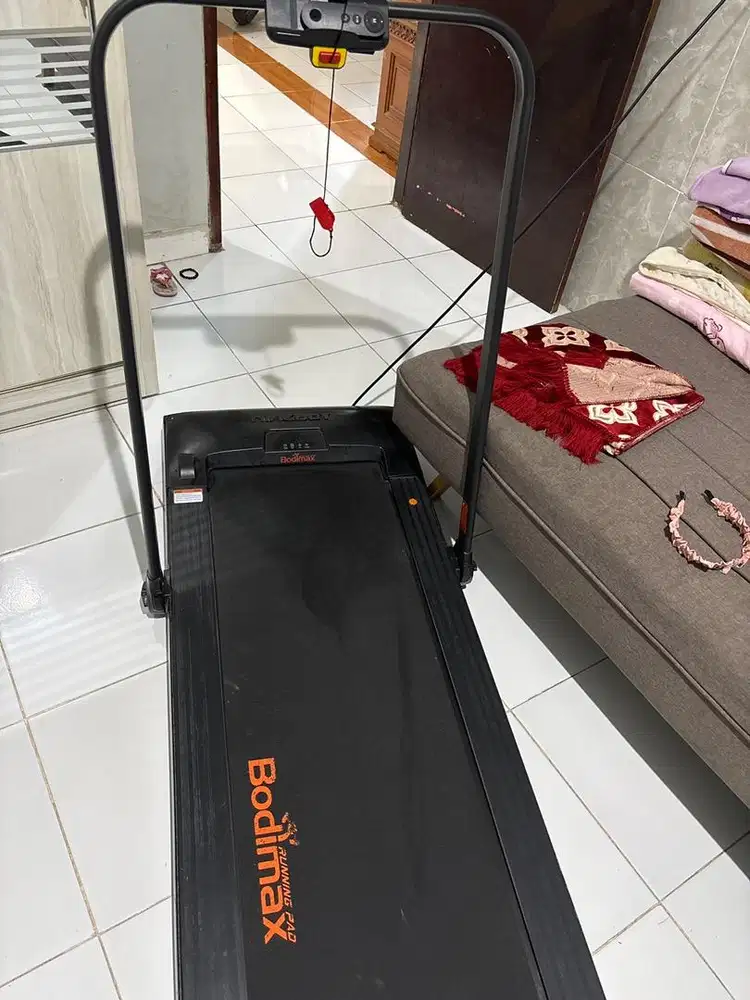 Treadmill bodimax bekas