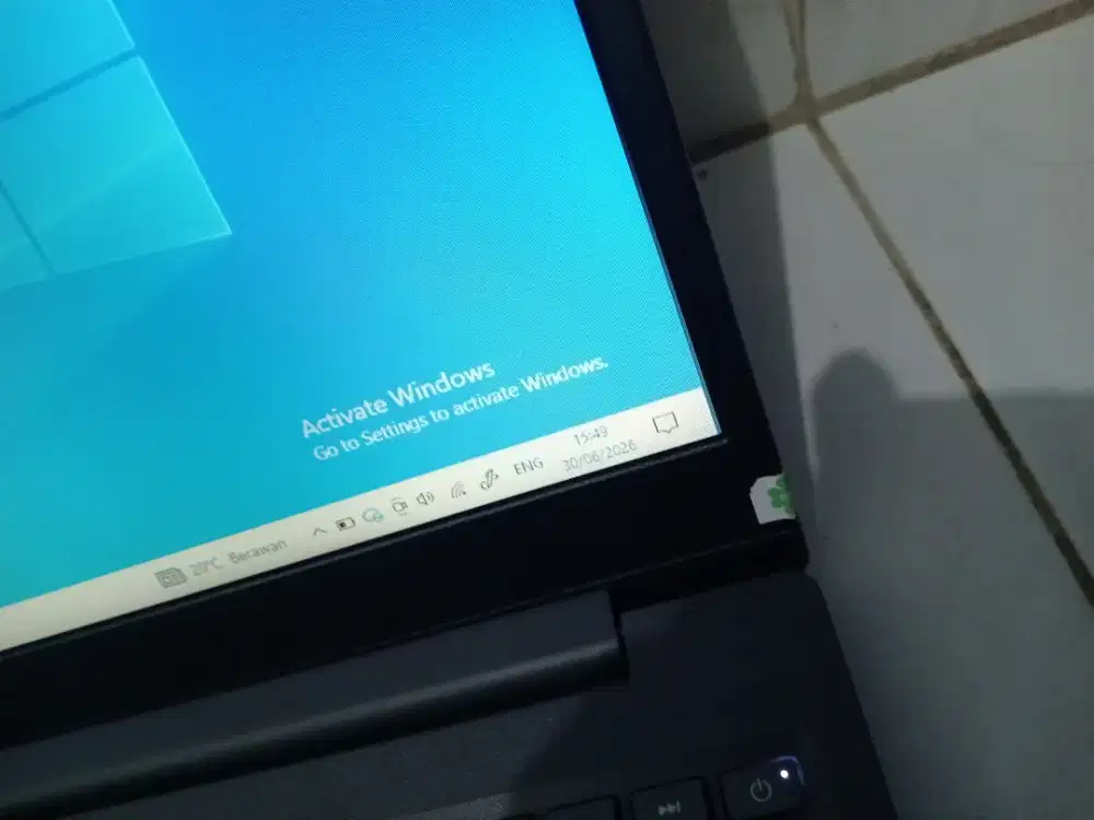 LAPTOP LENOVO LENGKAP JARANG PAKAI