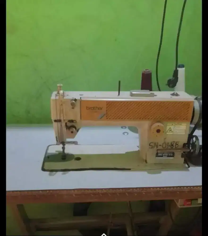 DIJUAL MESIN JAHIT