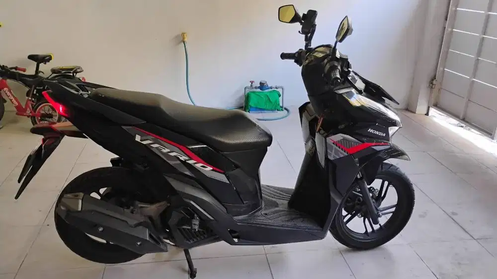 Vario 125 CBS Plus 2023 Hitam – Mulus, Siap Gas!