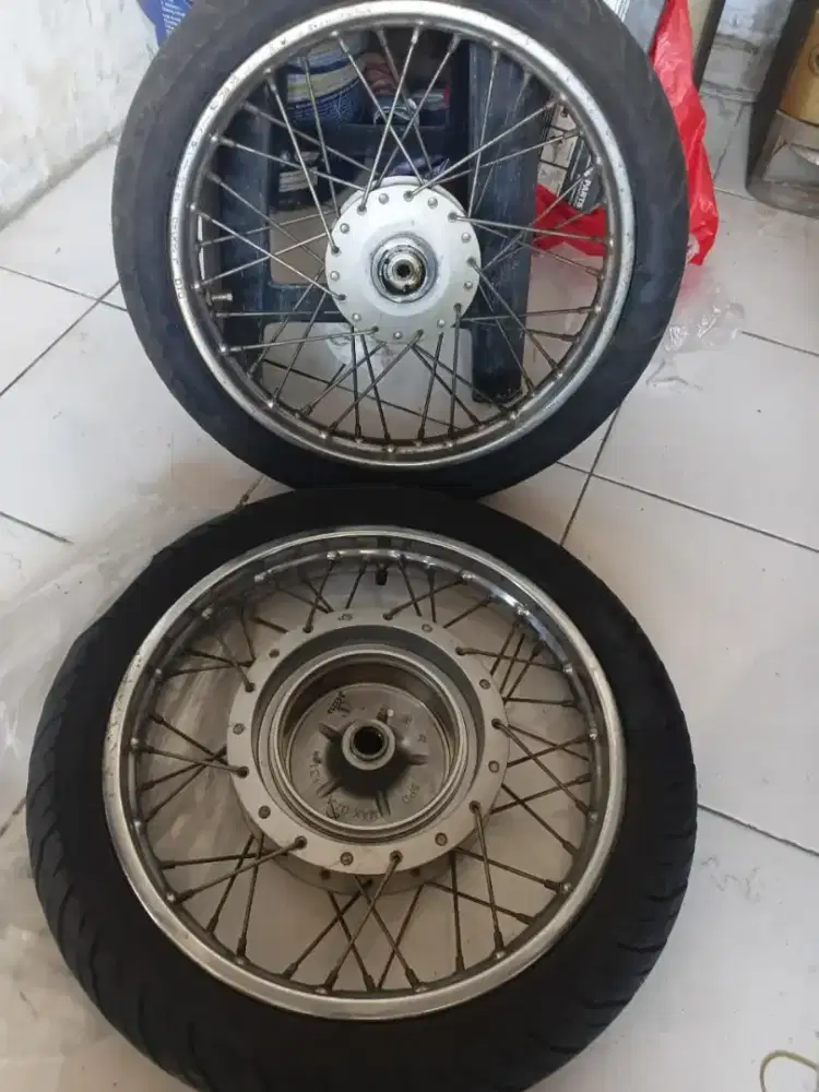 `Jual Velg + Ban set ORI Jari2 R17 Mio M3
