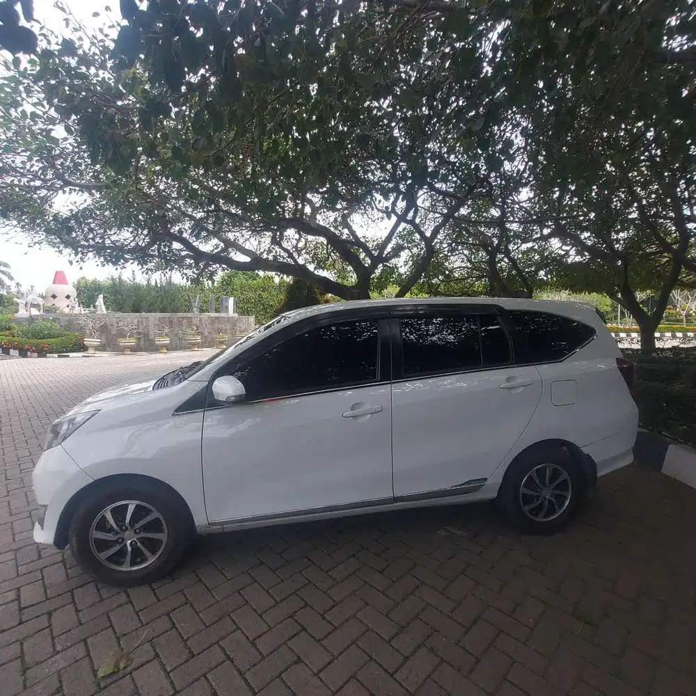 Daihatsu Sigra 2016 Bensin