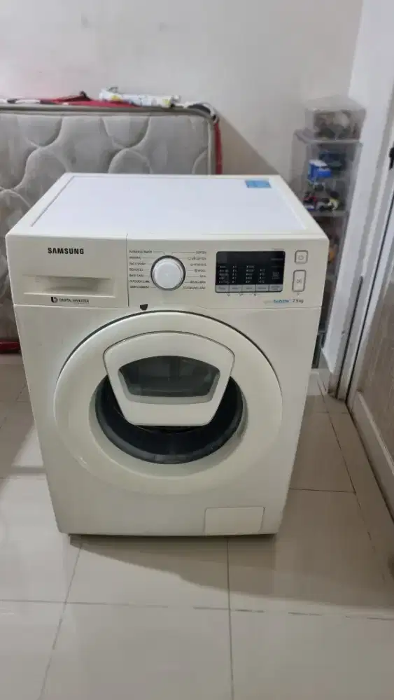 Mesin Cuci Front Load Samsung 7,5 kg Eco Bubble