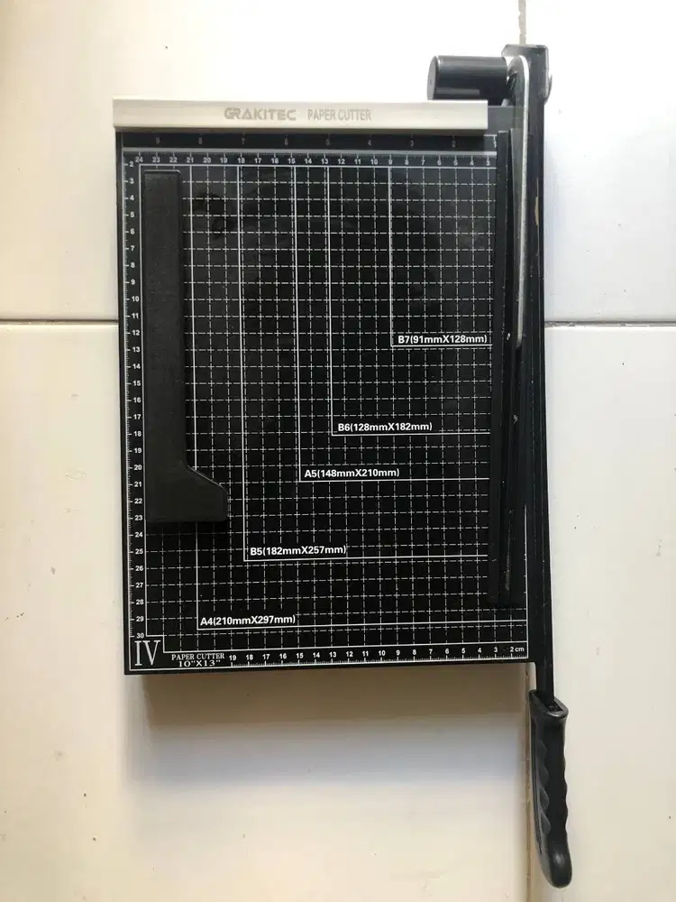 Alat Pemotong Kertas Paper Cutter