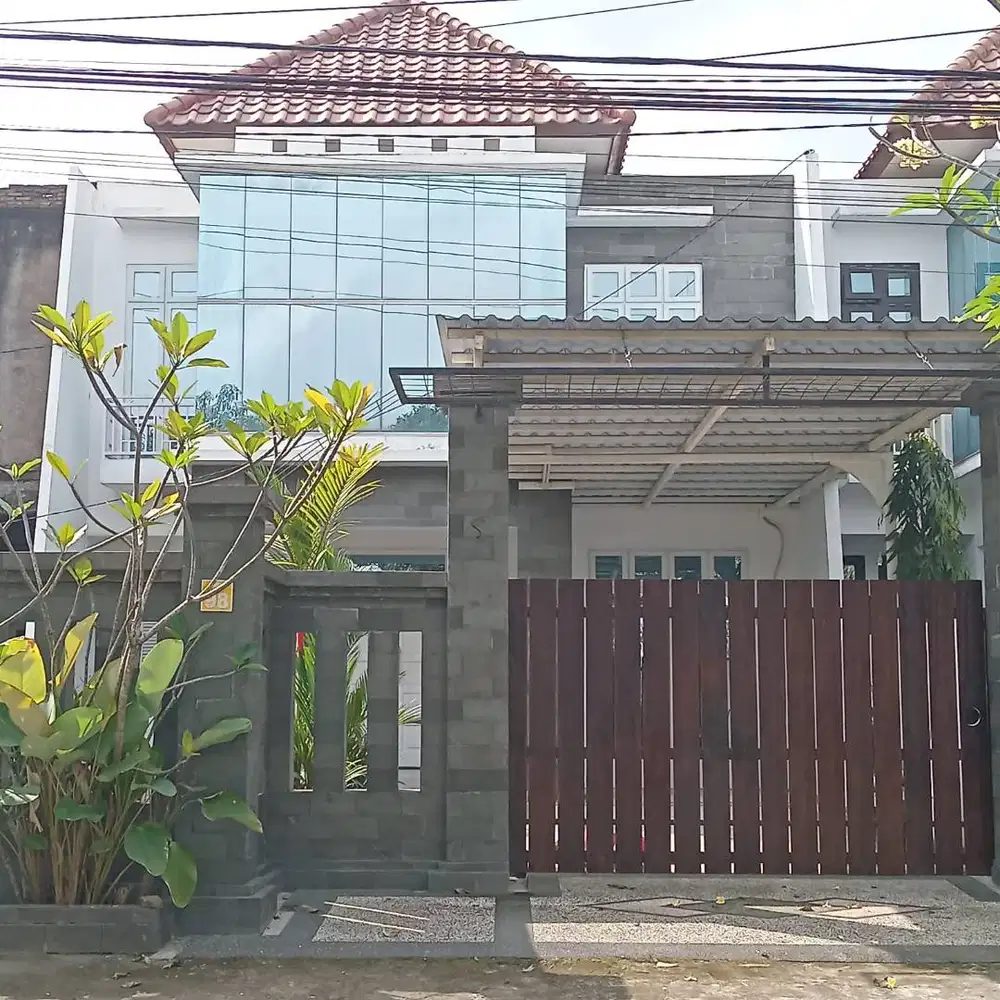Dijual rumah mewah di Medan - Helvetia