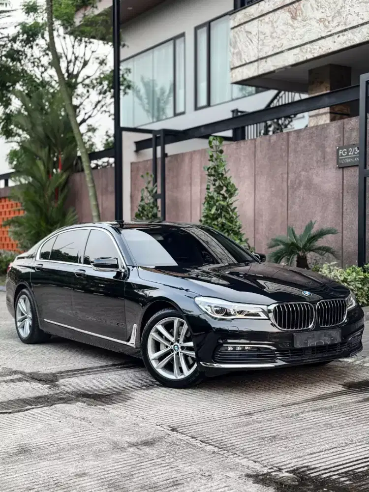 BMW 730Li G12 Black Long Wheelbase 2018! TERMURAH SE INDONESIA!Perfecf