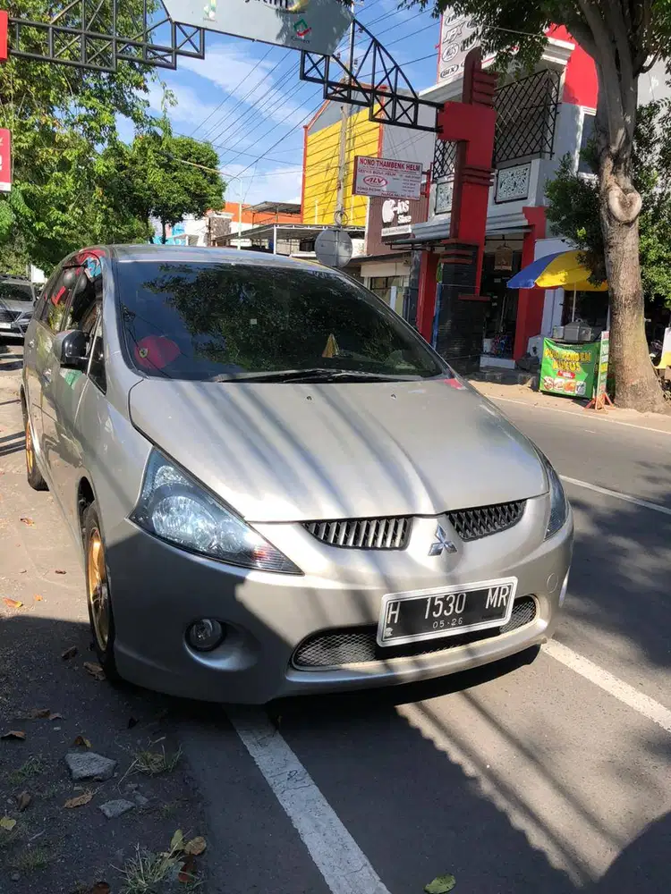 Mitsubishi grandis 2005 matic
