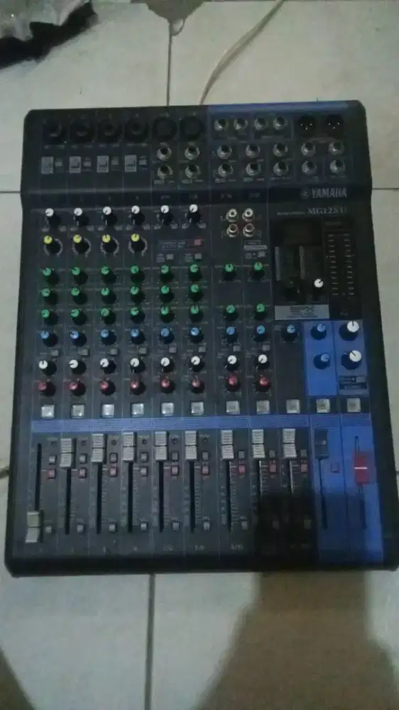 Mixcer merek Yamaha