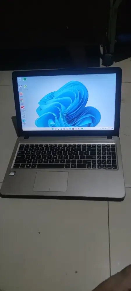 Asus X540Y amd ssd 128gb