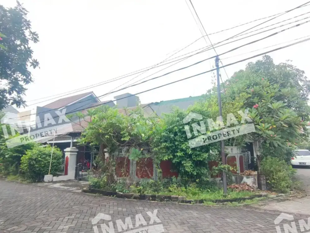 Rumah Posisi Hook Nginden Surabaya, Row Jalan Lebar Dekat Area Pendidikan