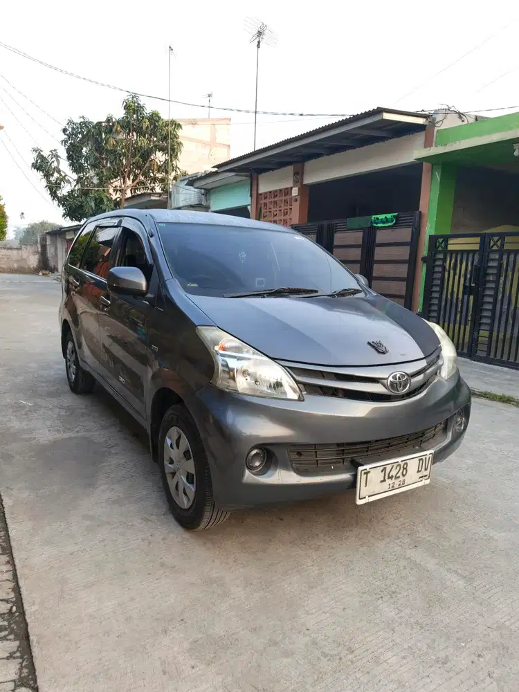 Toyota Avanza E mt 2013 pajak hidup istimewa