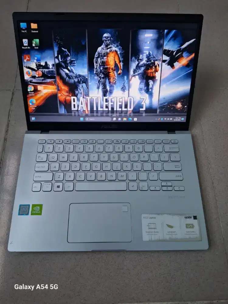 Bismillah dijual laptop Asus core i5 gen 8