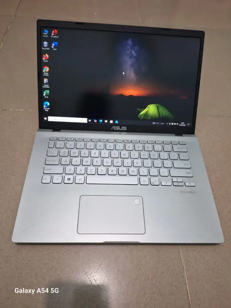 Bismillah dijual laptop Asus core i3 gen 8