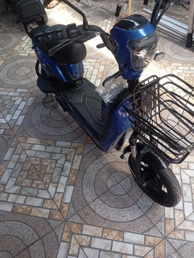 Sepeda listrik uwinfly tanpa baterai