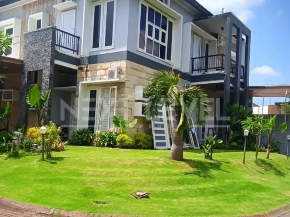 Disewakan rumah di villa taman telaga Citraland Surabaya barat
