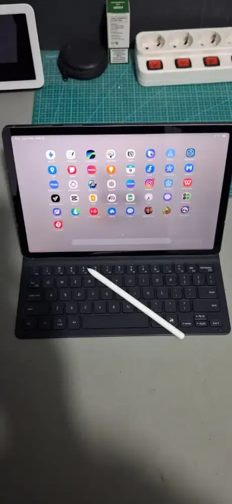 Xiaomi pad 8 (8/256gb) + pencil xiaomi baru open box aja