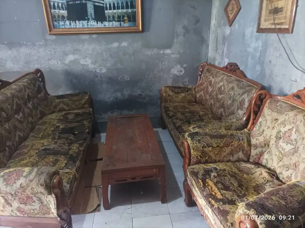 jual kursi bekas lemari meja rias bekas