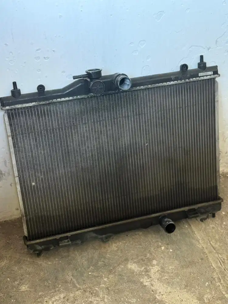 Radiator grand livina