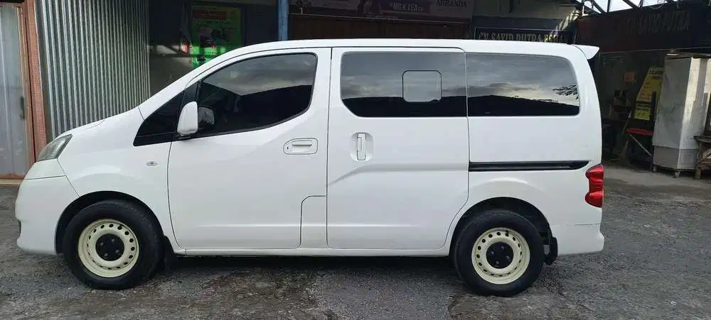 Nissan Evalia 2012 Bensin