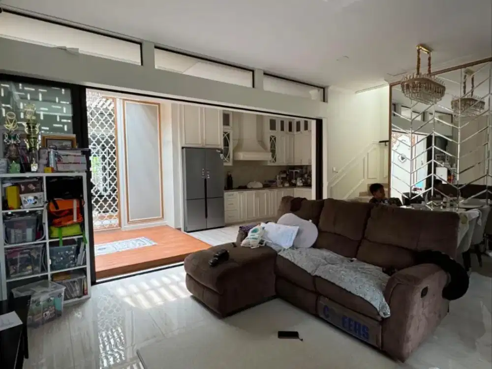 Rumah Full Furnished Cantik di Summarecon Cluster Flora