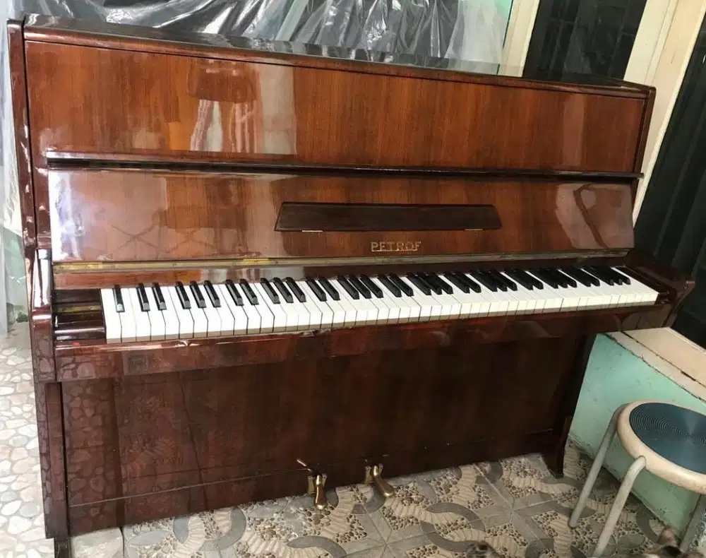 Piano Petrof Mulus
