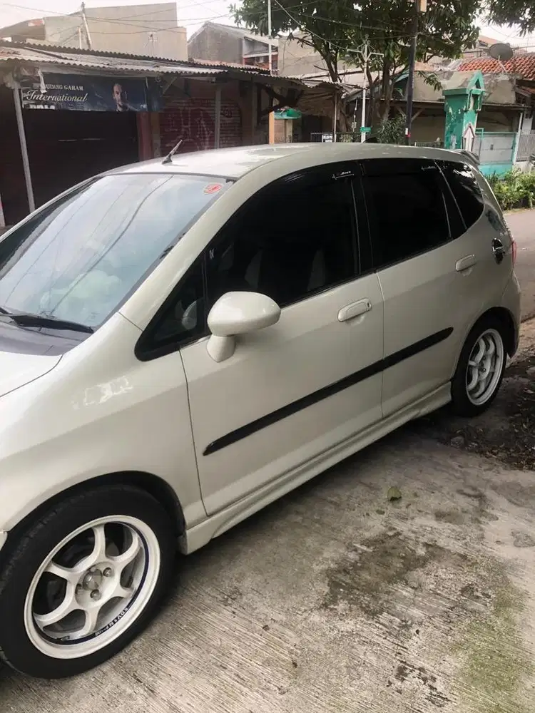 Jazz GD 3 MT - Mulus