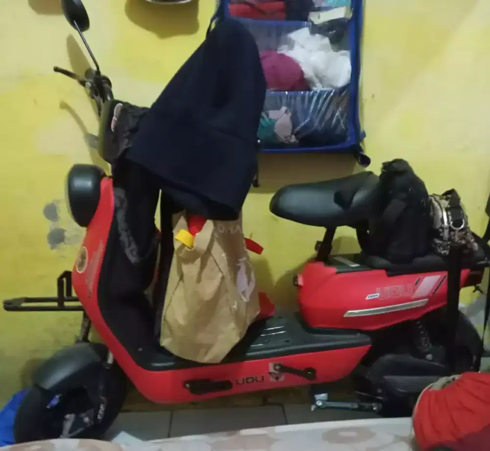 Sepedah Listrik Model UOU S2 500 watt Mulus Bagus Seperti Baru