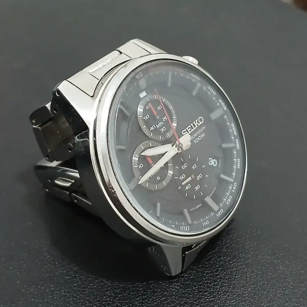 seiko quartz chronograph sports 100