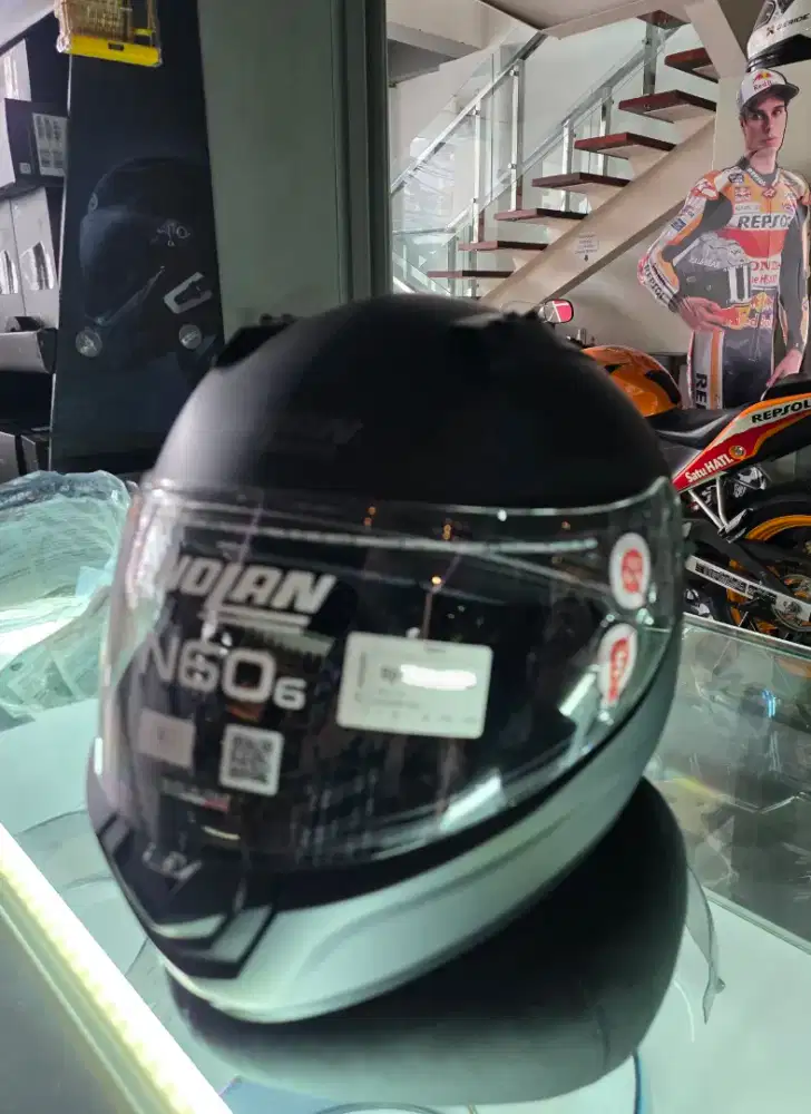 Jual helm full face Nolan N60-6 Classico 302 size  XL.