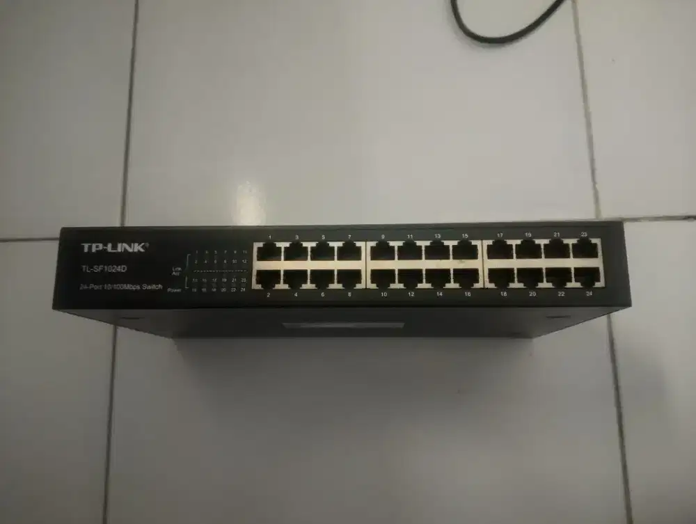 TP-Link TL-SF1024D Switch 24 Port 10/100