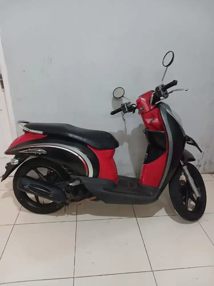 Honda scoopy thn 2012 mulus