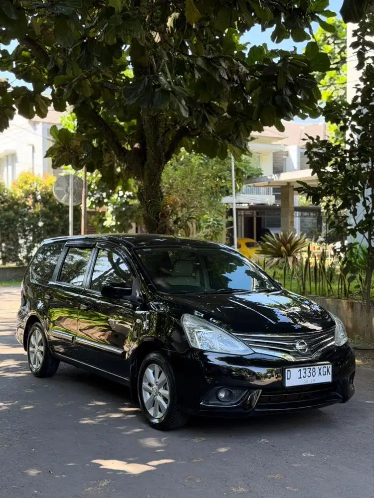 Livina Sv MT 2014 km 80rb ANTIK