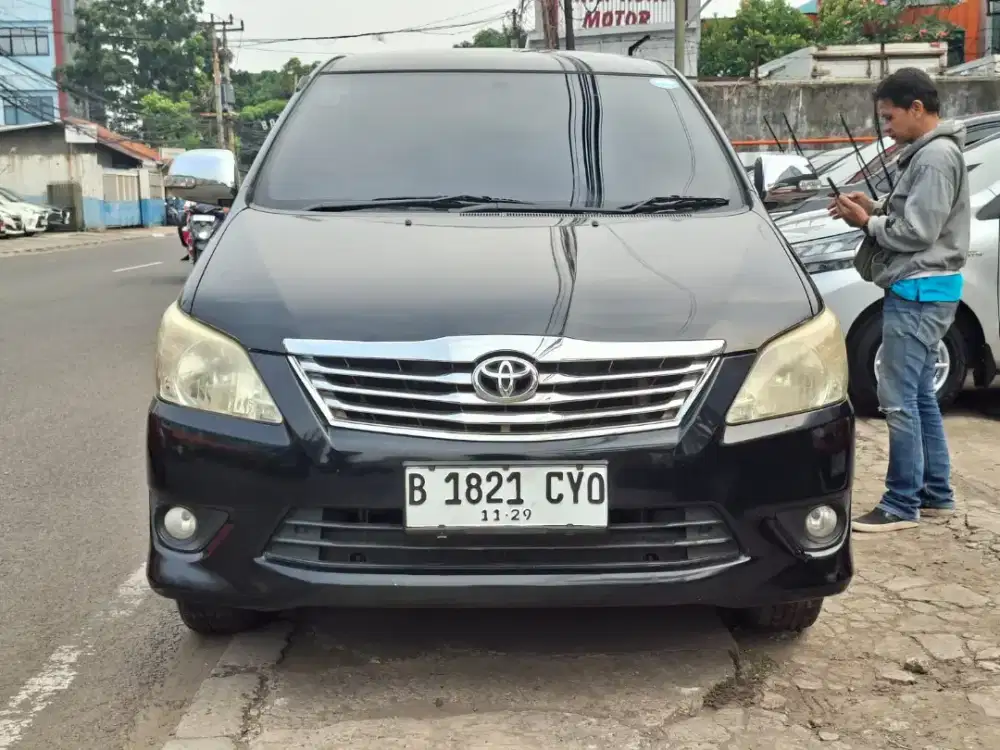 Toyota Kijang Innova 2.0 G Matic 2011