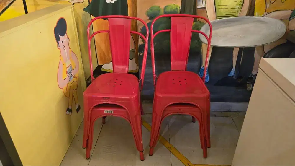 Kursi Besi Cafe