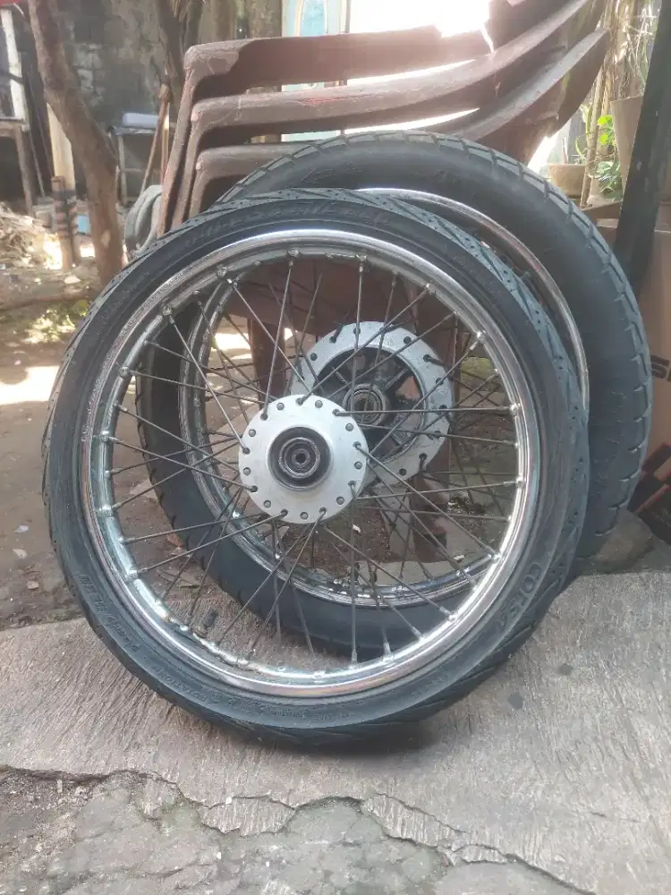 Di jual tromol dan ban