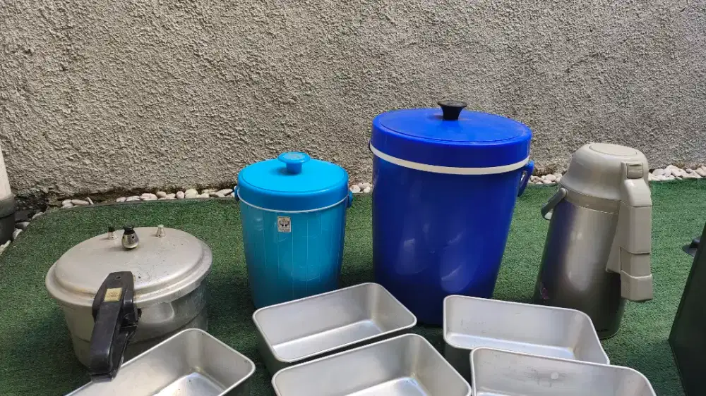 Borongan perlengkapan masak Dan jualan termos Nasi,termos air, oven