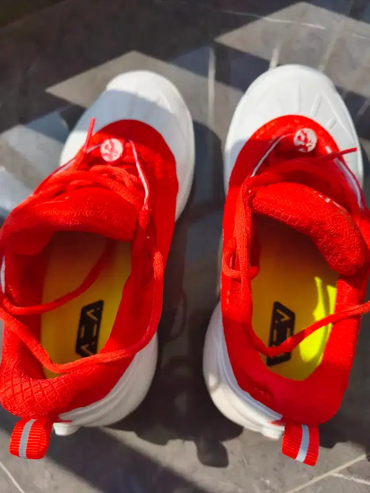 Jual Murah! Sepatu Basket DBL Original. Baru dipakai 1 kali