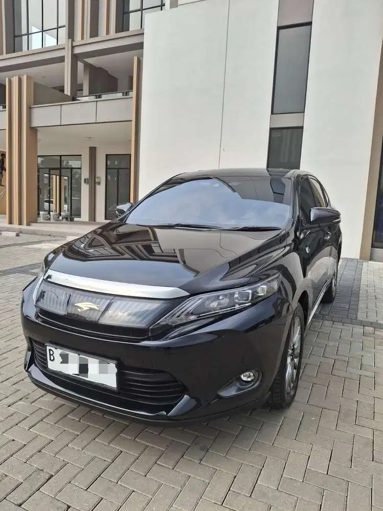 Toyota Harrier 2015 Hitam - Sangat Terawat