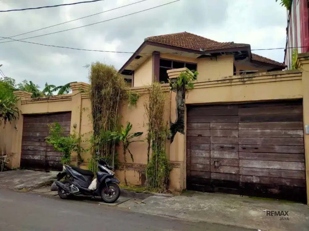 Rumah 8 Are bonus tanah Dijual, di Denpasar Utara