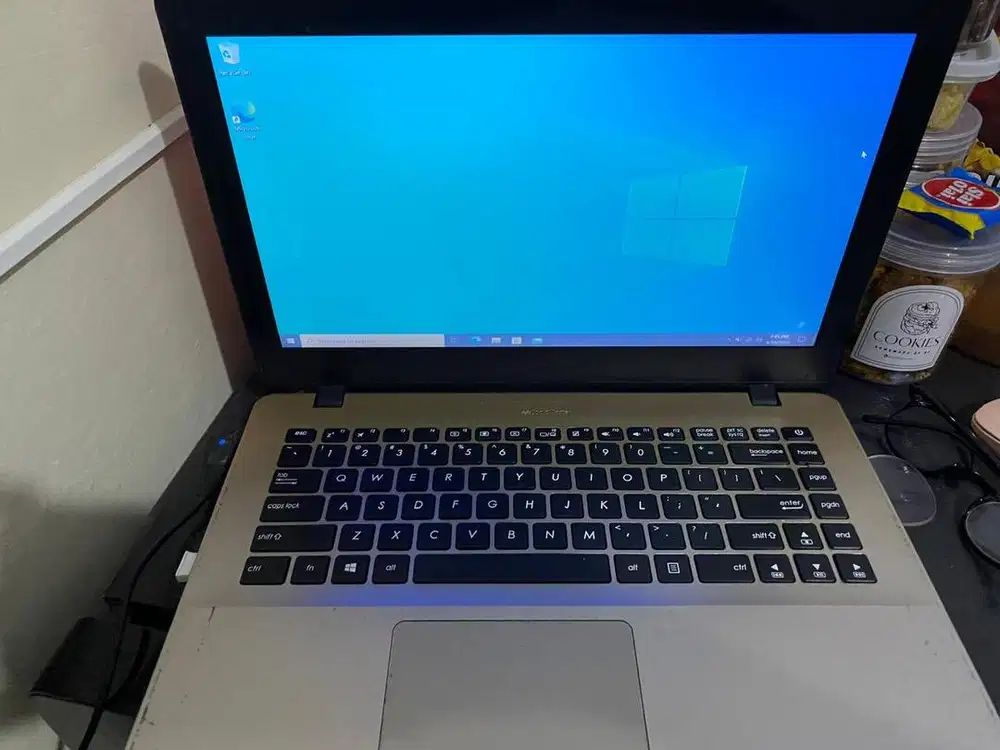 Asus VivoBook A442uq RAM 16/930GB i7-7500