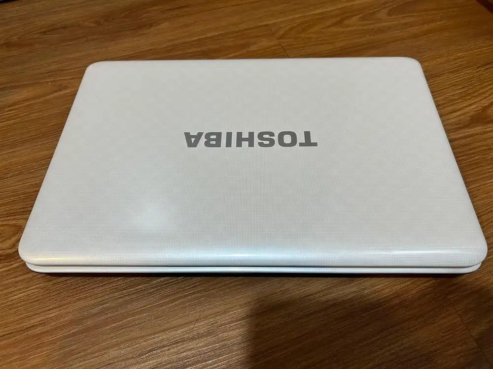 Laptop Toshiba Satellite L740